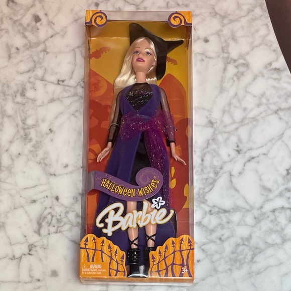 Halloween Wishes Barbie - Picture 1 of 6